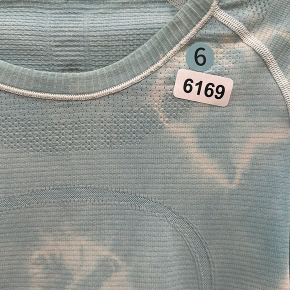 (6169)  🍋 LULULEMON RUN: Swiftly Tech Short Sleeve Crew Sz 6 **LOVED **ORIGINAL - Picture 2 of 5